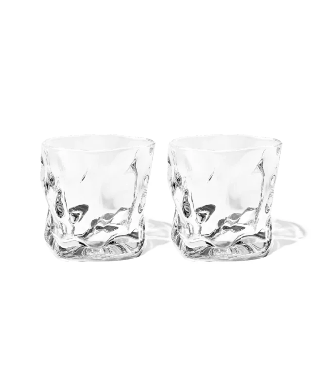 Kleines Trinkglas im organischen Design – alaska collection von 7 O'CLOCK