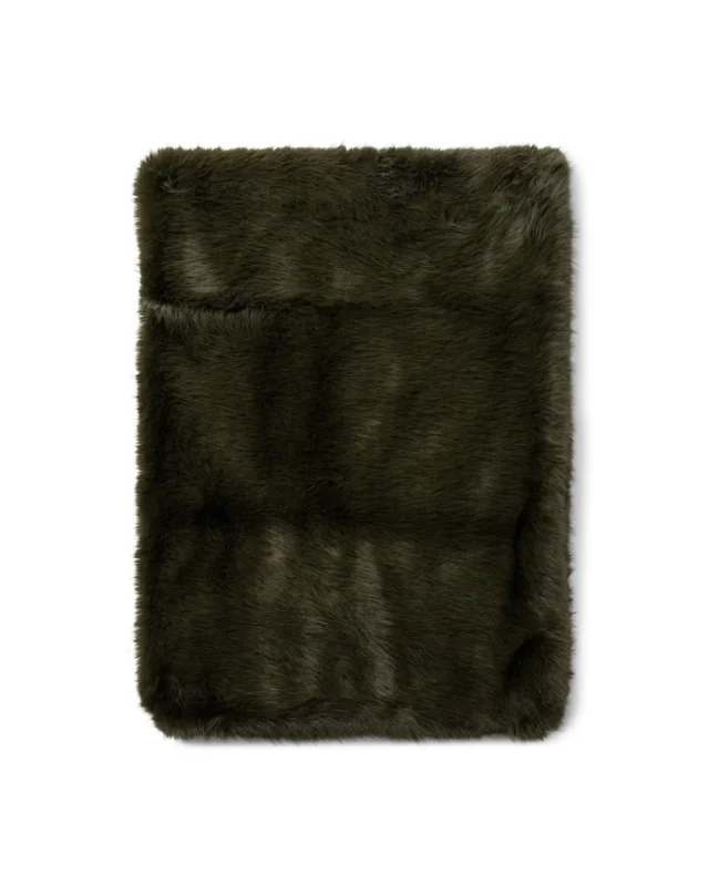 Decke Bromont Faux Fur Throw von Rivièra Maison in moosigem Grün
