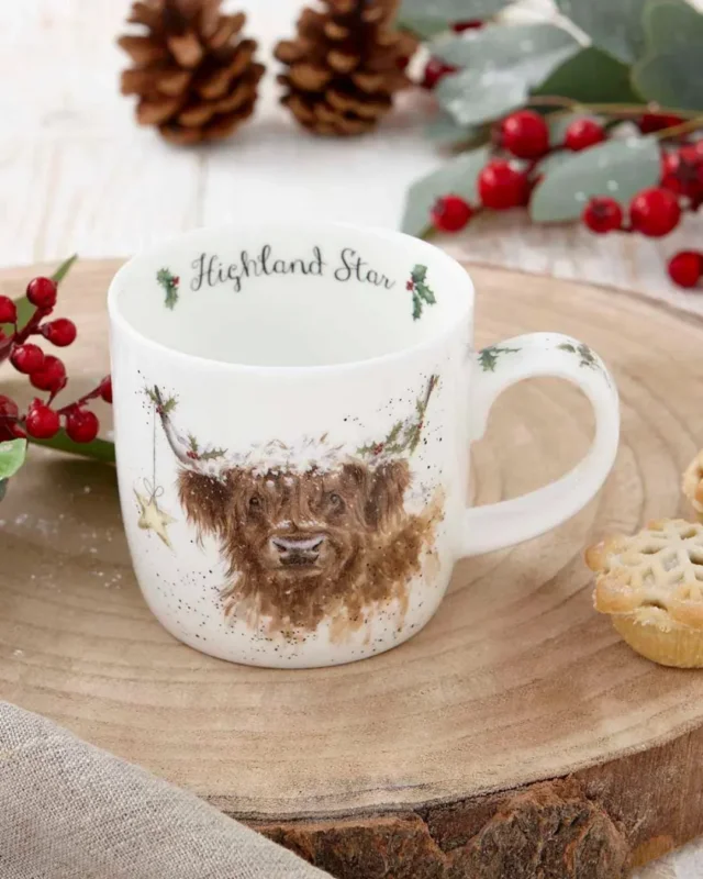 Hochlandkuh Weihnachtstasse "Highland Star" von Wrendale Designs – Bild 2