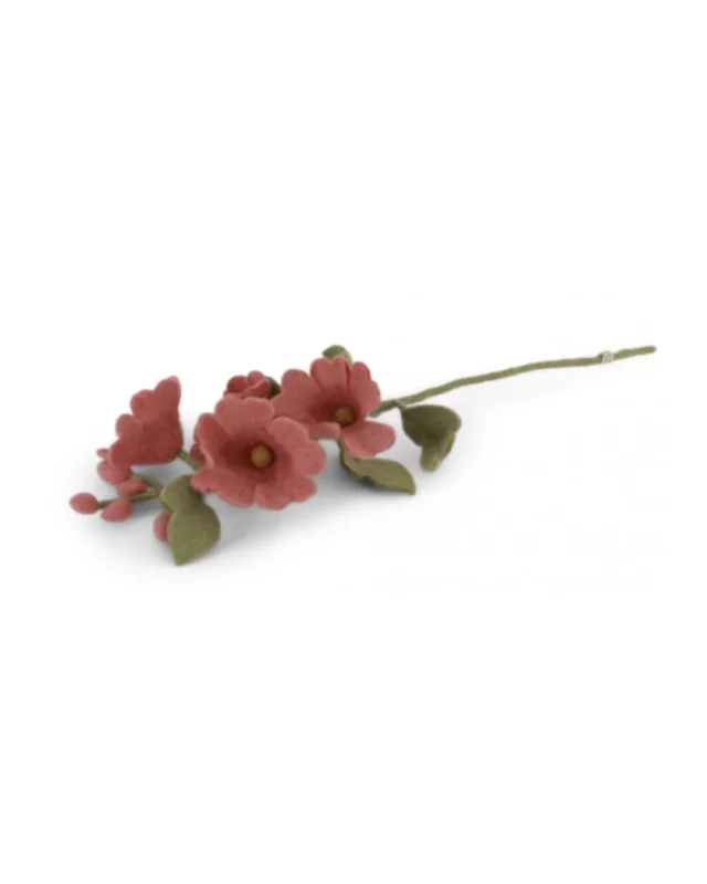 „Filzblume Malve von Gry & Sif in Rosé als einzelne Blüte“