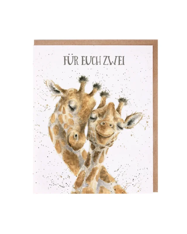Giraffen Grußkarte von Wrendale Designs vor weißen Hintergrund. Das Motiv beinhaltet 2 Giraffen die mit einander schmusen und die Aufschrift "FÜR EUCH ZWEI".