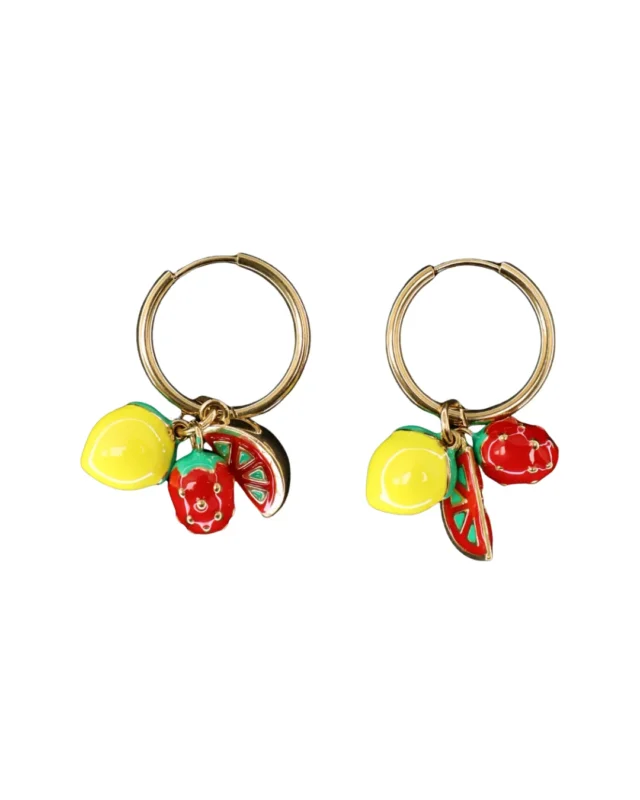 Goldene Ohrringe "Emaille Früchte" von Dottilove mit Zitronen, Wassermelonen und Erdbeer Motiven auf weißen Hintergrund.
