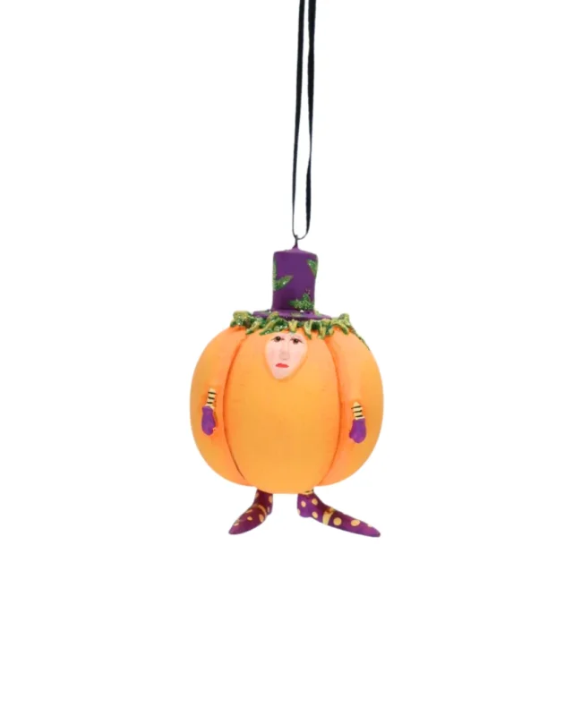 Krinkle Kürbis Mini Gourdon von Patience Brewster als Anhänger vor weißem Hintergrund.