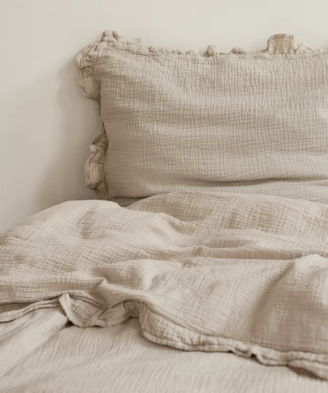 Gerüschte Musselin Einzelbettwäsche in Beige – Serie Haven von 7 O'CLOCK
