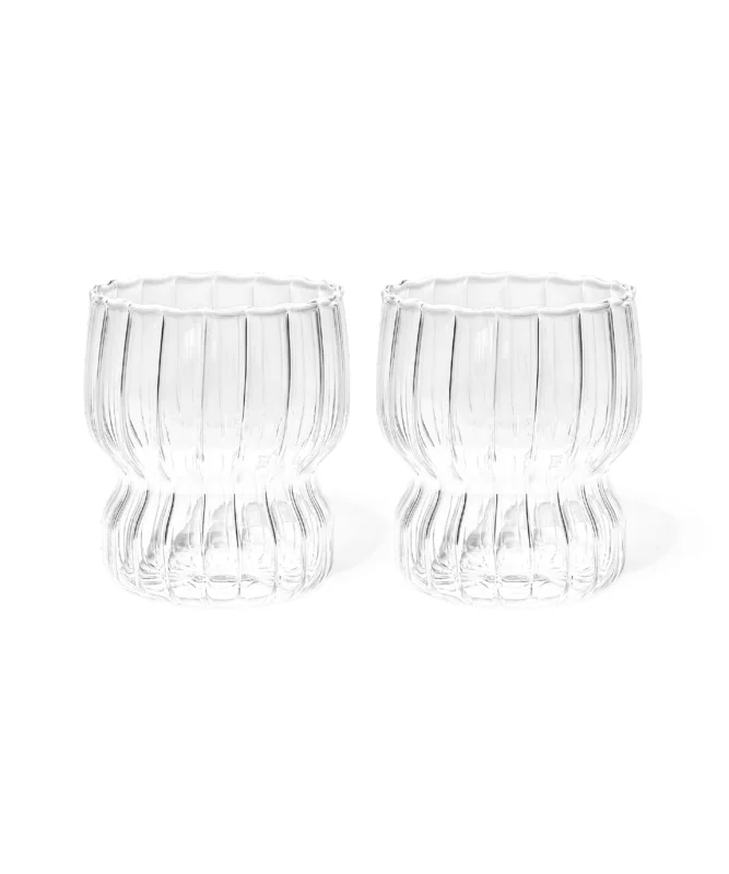 Kurviges Trinkglas im Streifen-Design – norway collection von 7 O'CLOCK