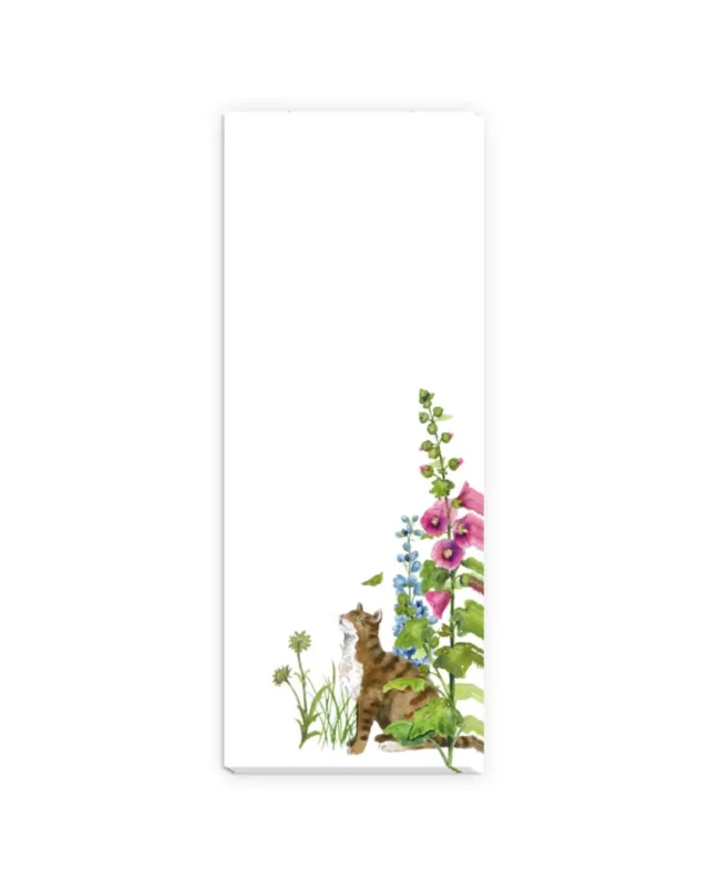 Der Notizblock "Stockrosen" vom Graetz Verlag hat 60 Blatt Papier, welche mit dem typischen Motiv einer Katze, die in Stockrosen und anderen Blühpflanzen sitzt, verziert ist. Die Katze blickt sitzend aus den Blumen empor.
