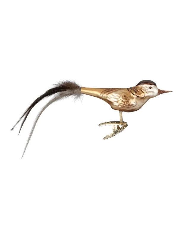 Vogelanhänger "Feldlerche" zum Klemmen von Inge Glas mit echten schwarzen Schwanzfedern, einem in Deutschland handgefertigtem, handbemaltem Körper und detailreicher Farbgebung.