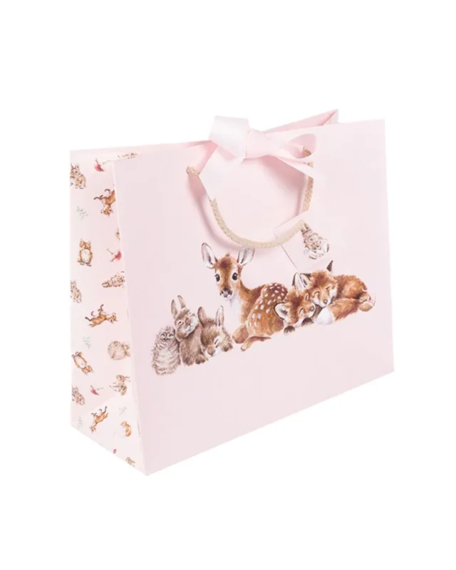 Geschenktasche in der Größe M mit Baby Waldtieren als Motiv von Wrendale Designs.