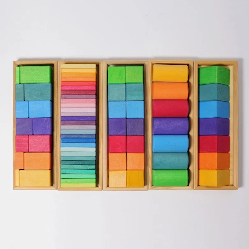 Bauset "Formen und Farben" von Grimm's mit 70 Teilen in 5 Formen
