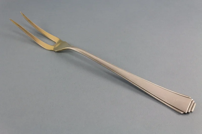 Große versilberte Fleischgabel, Art Deco, Vorlegegabel, Fleischspieß, Spieß, Schieber, Lutz und Weiss