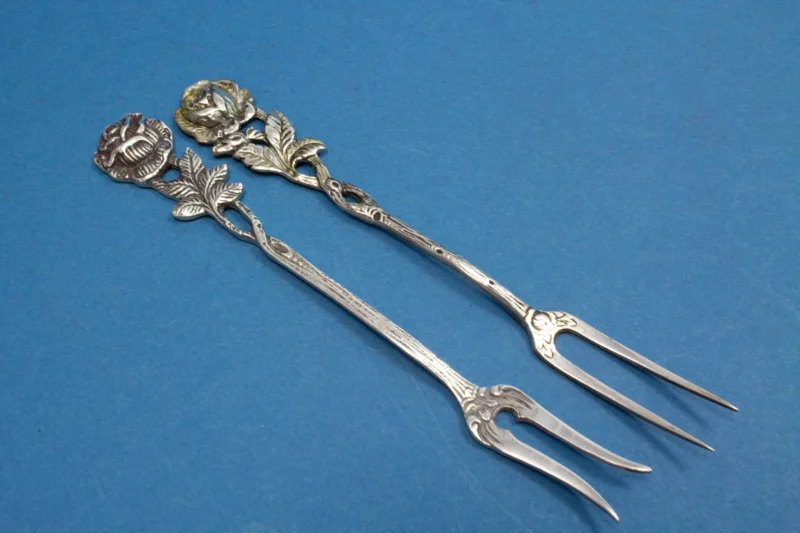 2 Cocktailgabeln aus Silber, Hildesheimer Rose