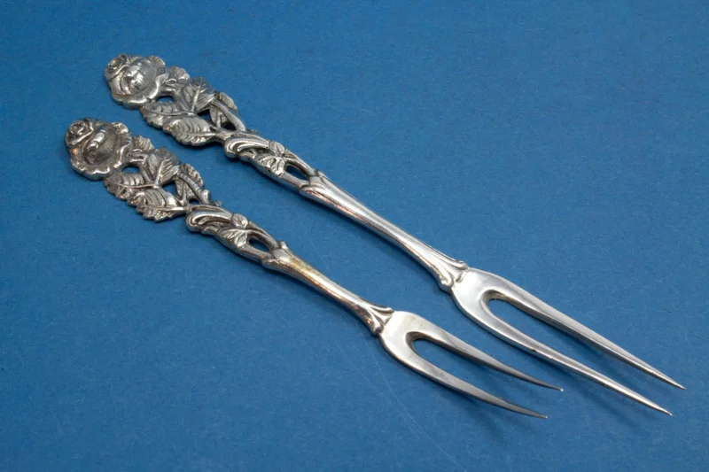 2 Cocktailgabeln aus Silber, Hildesheimer Rose