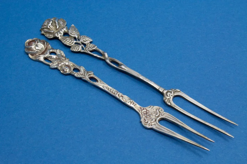 2 Cocktailgabeln aus Silber, Hildesheimer Rose