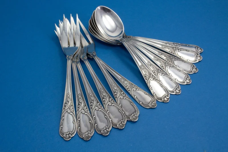 Schönes versilbertes Tea Time Set für 6 Personen im Rokokostil