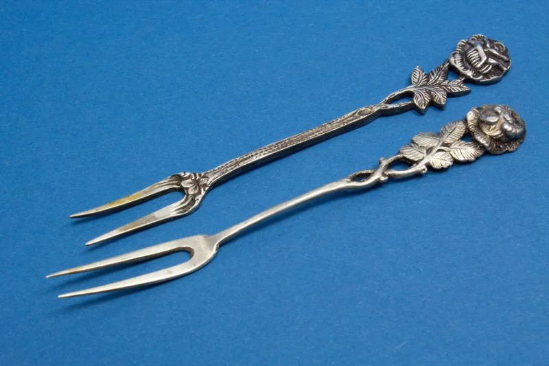 2 Cocktailgabeln aus Silber, Hildesheimer Rose