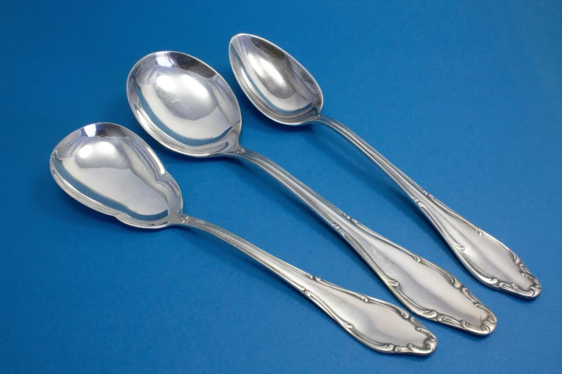 Vegetable spoon and potato spoon from Wellner in a Mozart pattern, silver-plated spoons