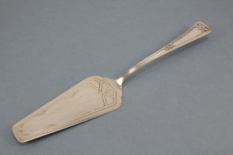 Großer Jugendstil - Tortenheber von Erbe, Ideal