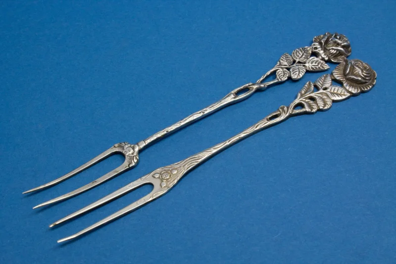2 große Käsespieße aus Silber, Hildesheimer Rose