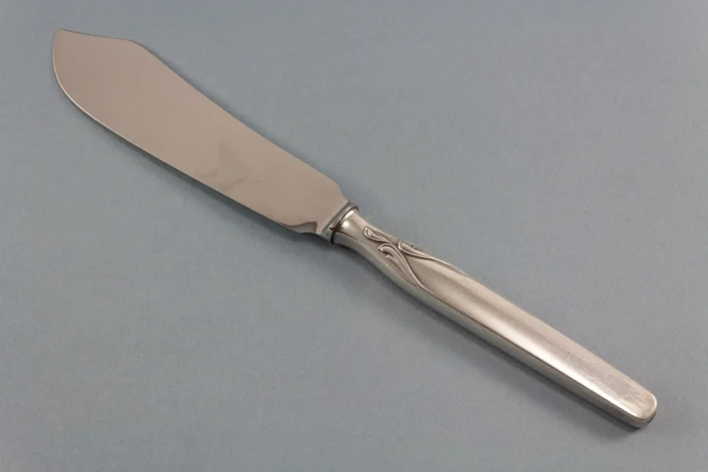 Beautiful, silver plated cake cutting knife, knife for wedding cakes