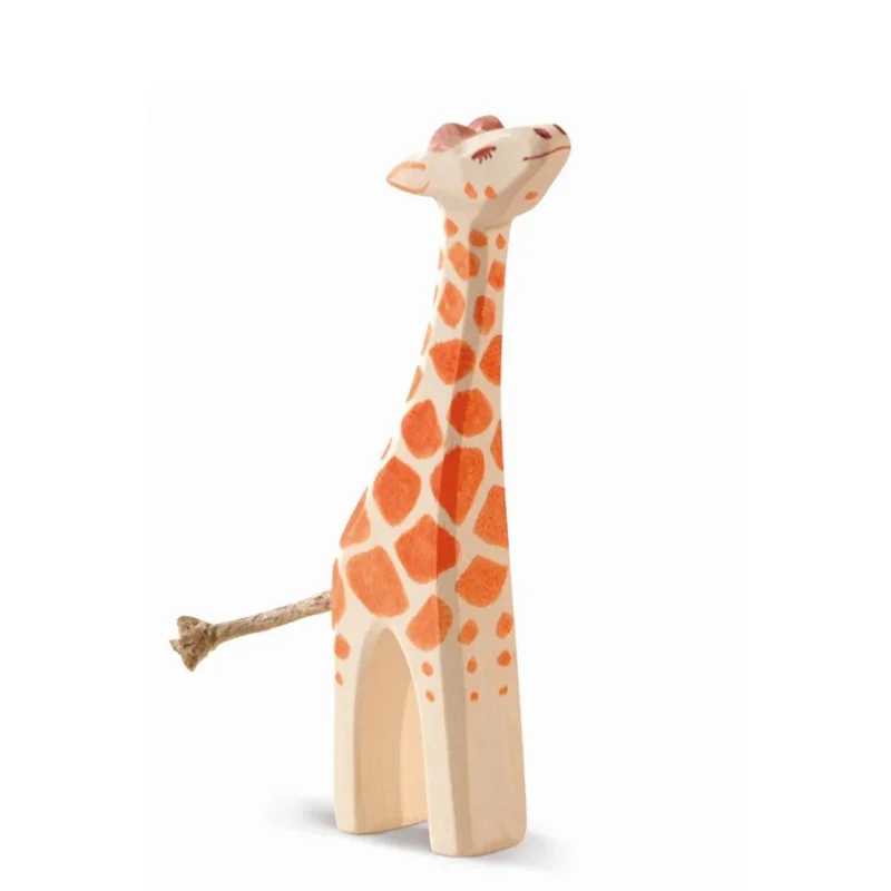 Kleine Girafee mit gestrecktem Hals_21803